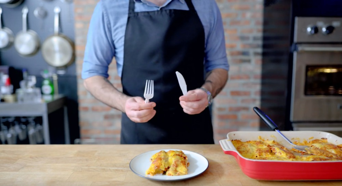 Le Enchiladas di "Schitt's Creek", Andrew Rea svela come "piegare il